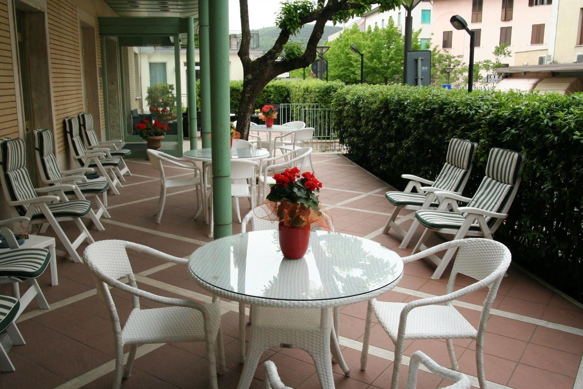 Hotel Elena เคียนเชียโนแตร์เม ภายนอก รูปภาพ